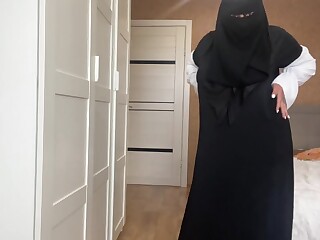 Auch muslimische Frauen masturbieren und sündigen mit Onanie.