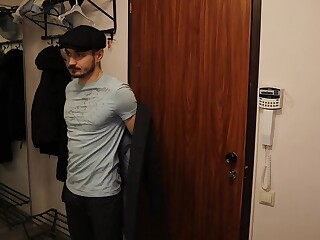 Andrey Zloy esmaga o cu ruivo com soco forte