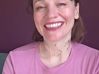 Tattooed Busty MILF Fingers Hairy Cunt on Video Call