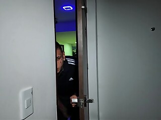 monikcoper用假鸡巴在泳池猛干biancarosee