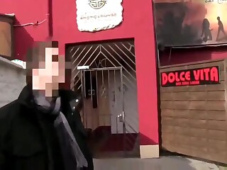 金发巨乳继母双手口交猛骑内射爆浆